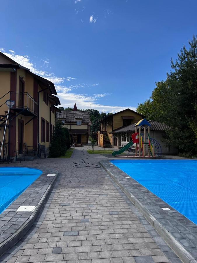 Sadyba Magnat Hotel Dilyatyn Zewnętrze zdjęcie