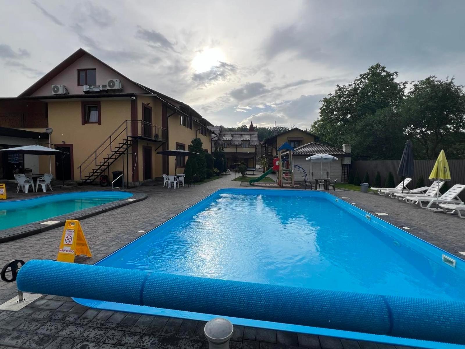 Sadyba Magnat Hotel Dilyatyn Zewnętrze zdjęcie