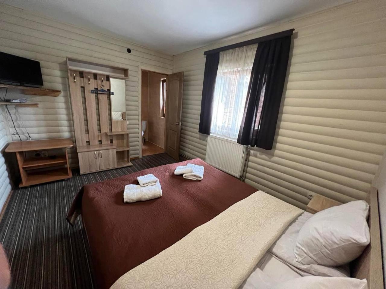 Sadyba Magnat Hotel Dilyatyn Zewnętrze zdjęcie